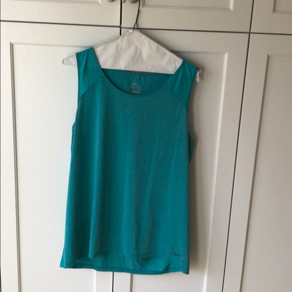 Nike Dri-Fit Tank, size L